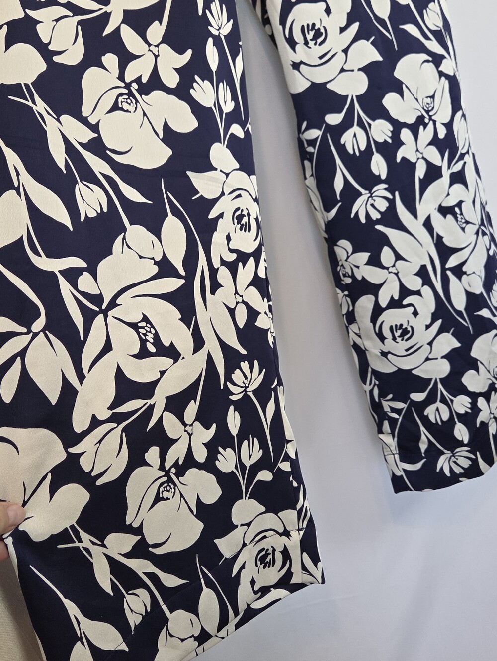 Navy And Cream Floral Wide-Leg Pants - Picture 4 of 14